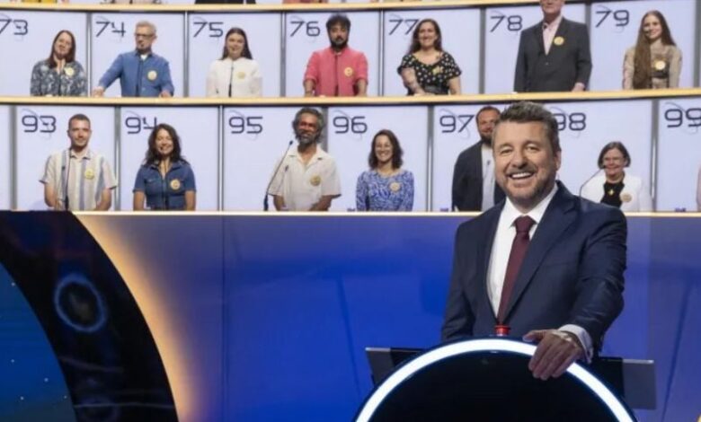 “¿Quién permanecerá en la luz?” en Francia 2 marca “un cambio en los concursos”, asegura Bruno Guillon “¿Quién permanecerá en la luz?” en Francia 2 marca “un cambio en los concursos”, asegura Bruno Guillon